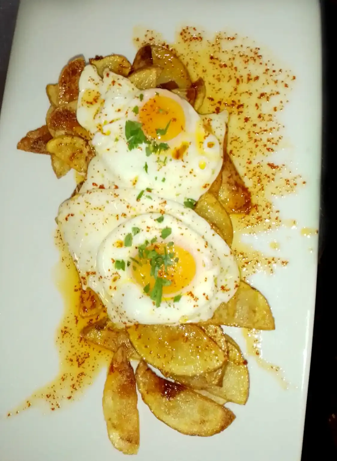 Huevos rotos con patatas